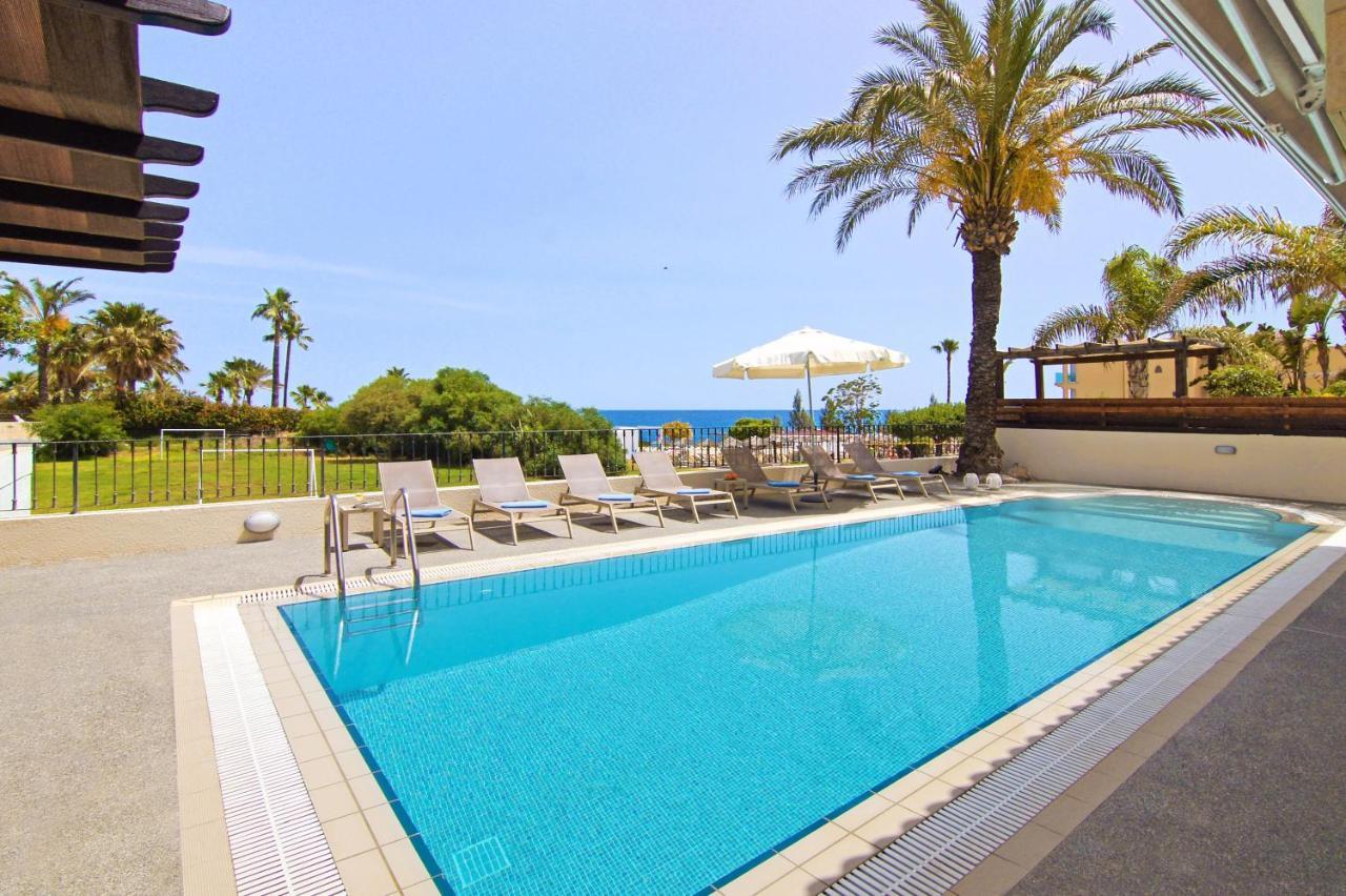 Villa Oceania - Beachfront باراليمني المظهر الخارجي الصورة