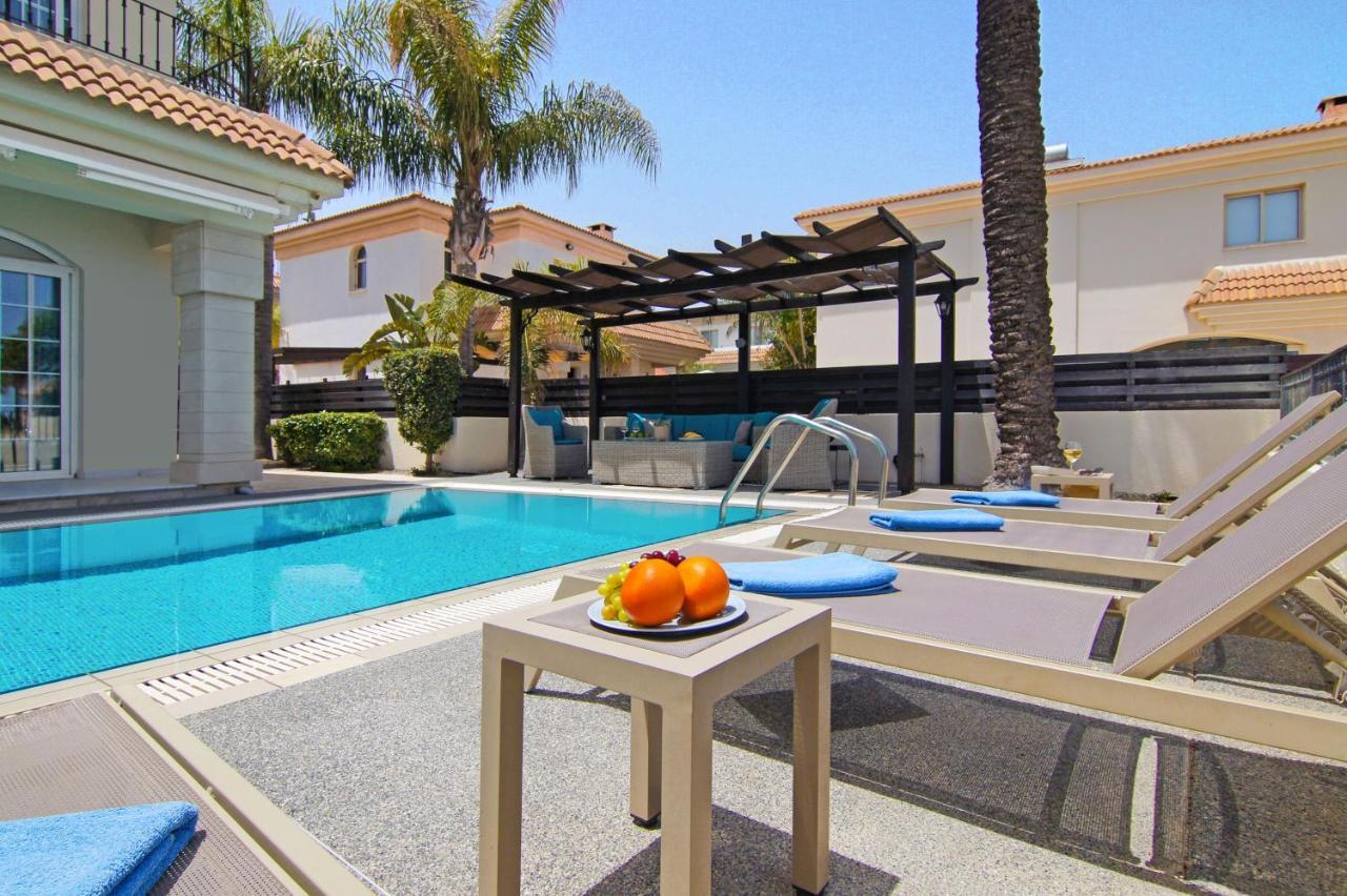 Villa Oceania - Beachfront باراليمني المظهر الخارجي الصورة